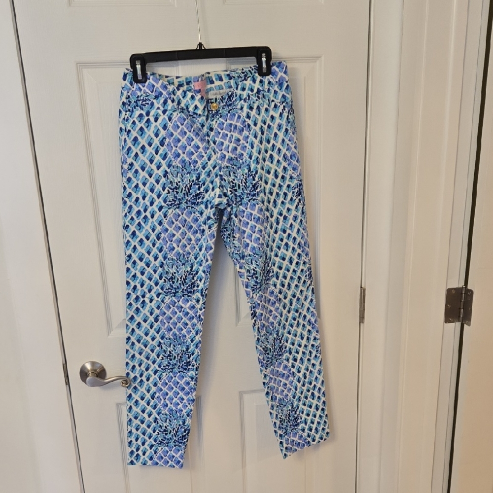 Lilly Pulitzer Blue Chino Pants with Dynamic Pattern